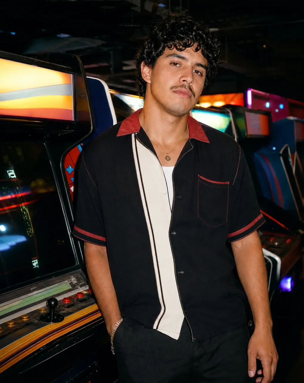 Retrô Arcade Flash Menino exemplo