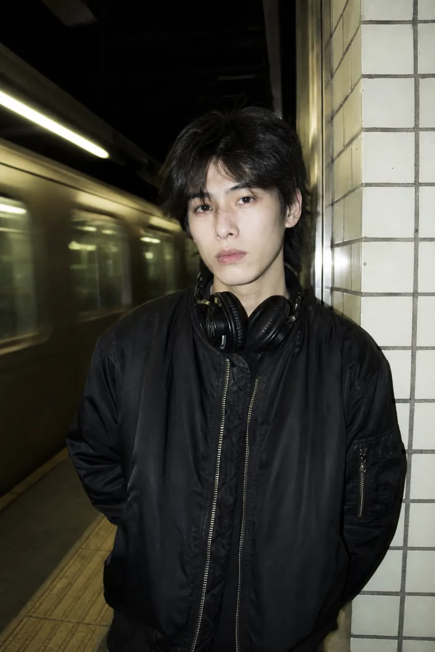 Y2K Subway Flash Menino exemplo