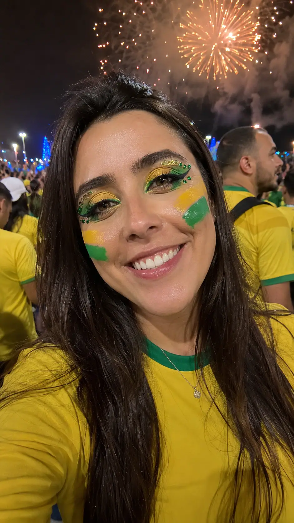 Brazil Carnival Makeup Fan Selfie world cup ai makeup filter example